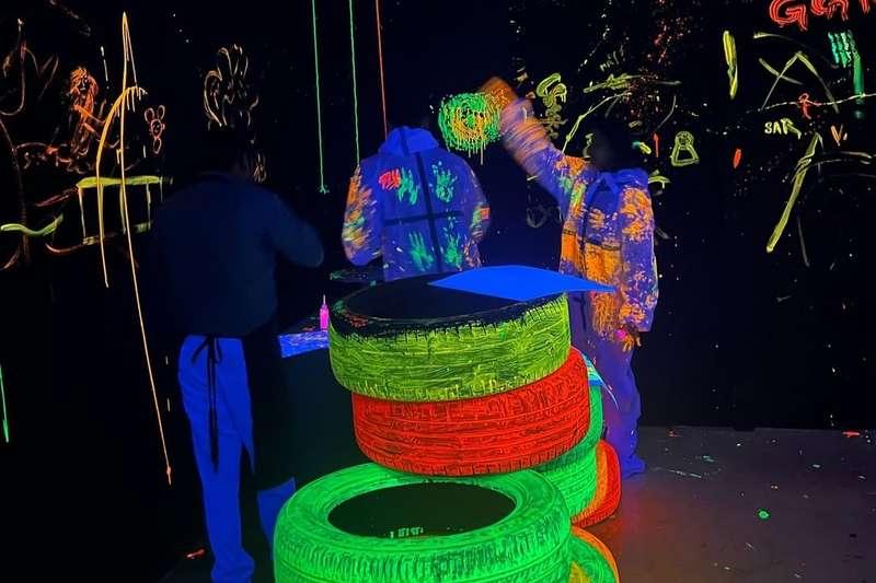 Neon Gaming Zone in Kondapur